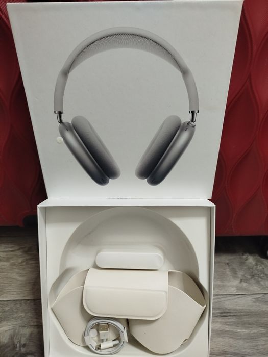 Наушники сатылады новый