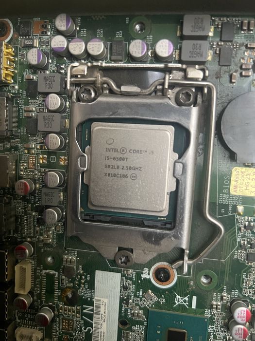 Mini PC Lenovo M710q