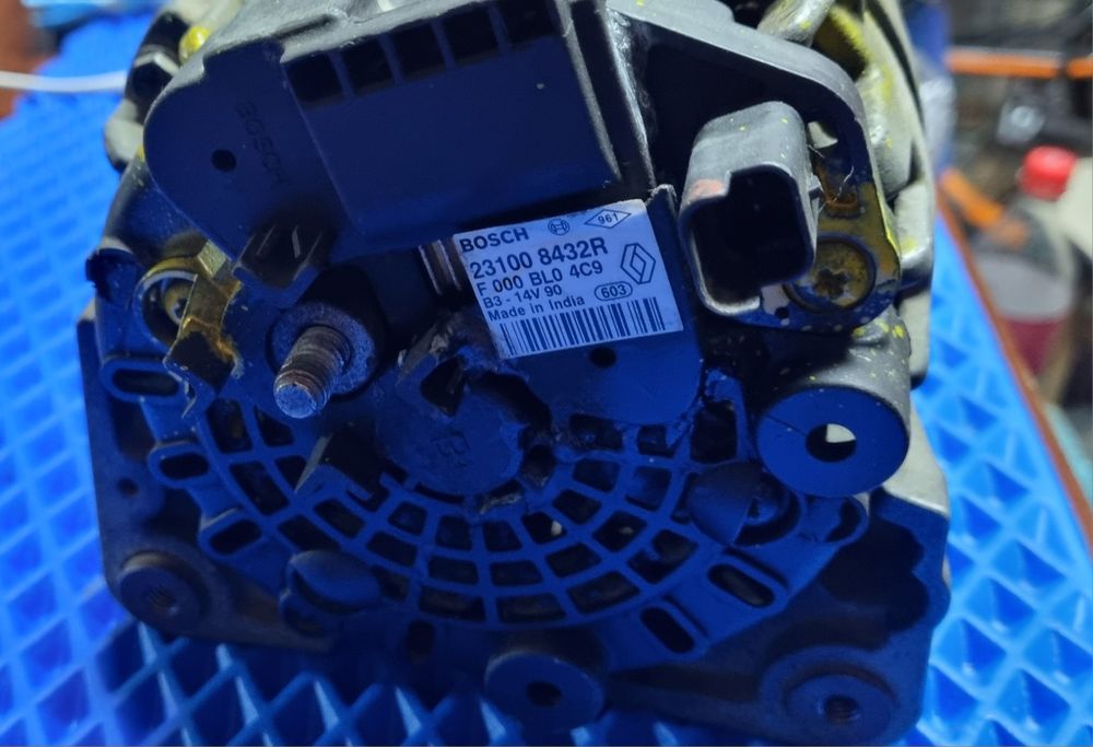 Генератор Ларгус Рено Логан Сандеро