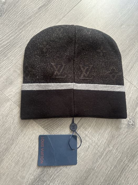 Caciula Louis Vuitton