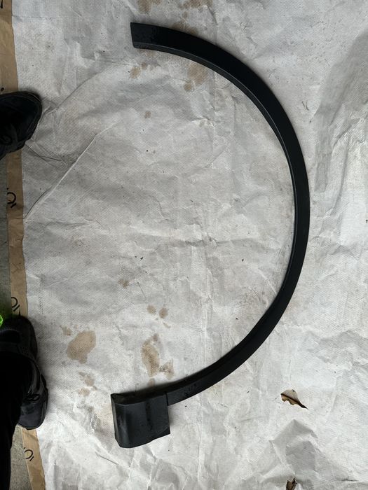 Bandou aripă stânga față audi q7.4m.cod:4m0853717.