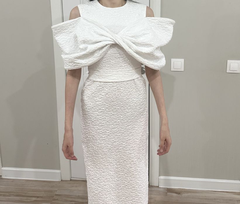 Платье белое 15к