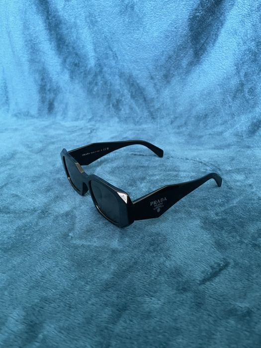Ochelari de soare prada