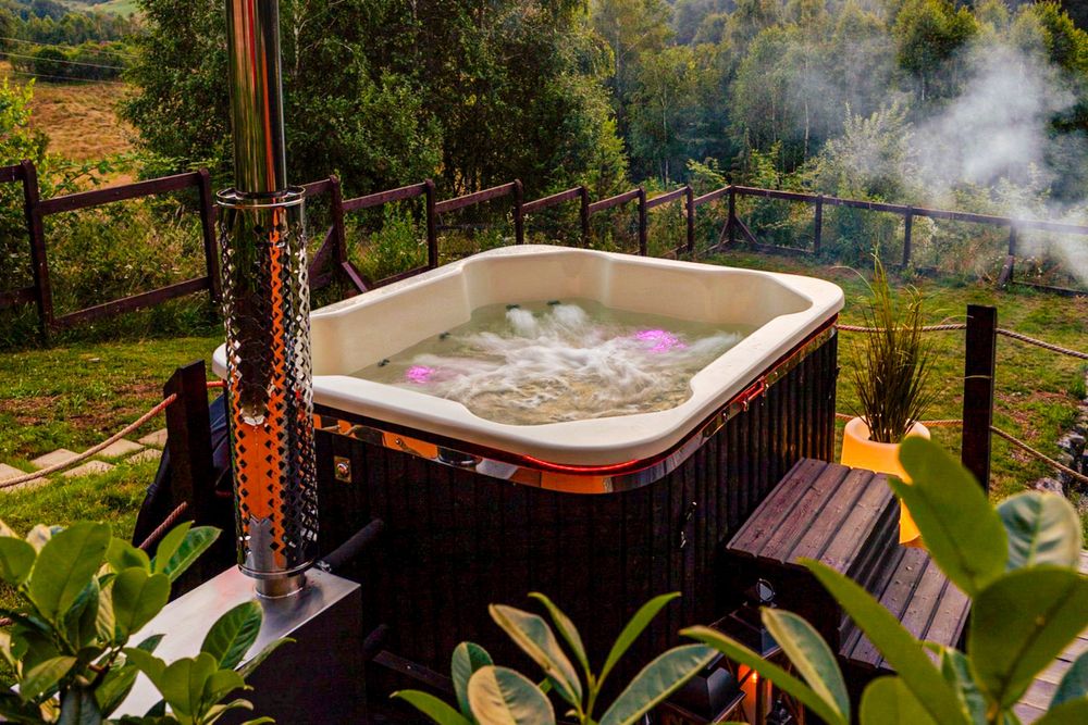 Închiriez cabana in Poiana Damiș, Bratca / Bh/ciubar/loc de joaca