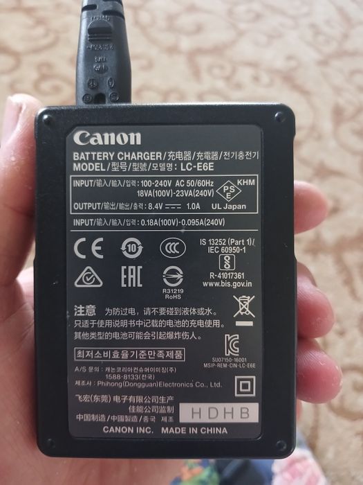 Зарядное устройство LC-e6e + батарейка LP-E6N(б/у)