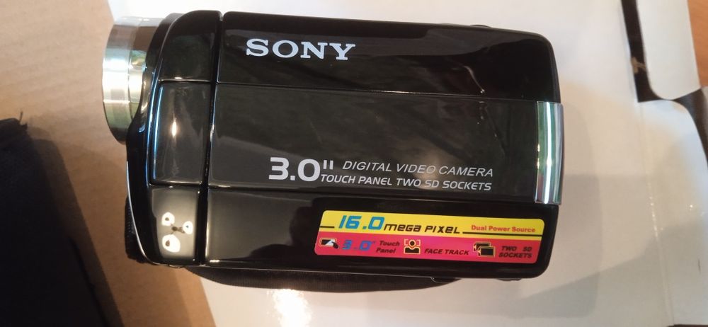 Новая видео-камера SONY