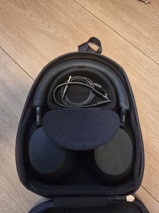 Sony WH-1000XM5 -
