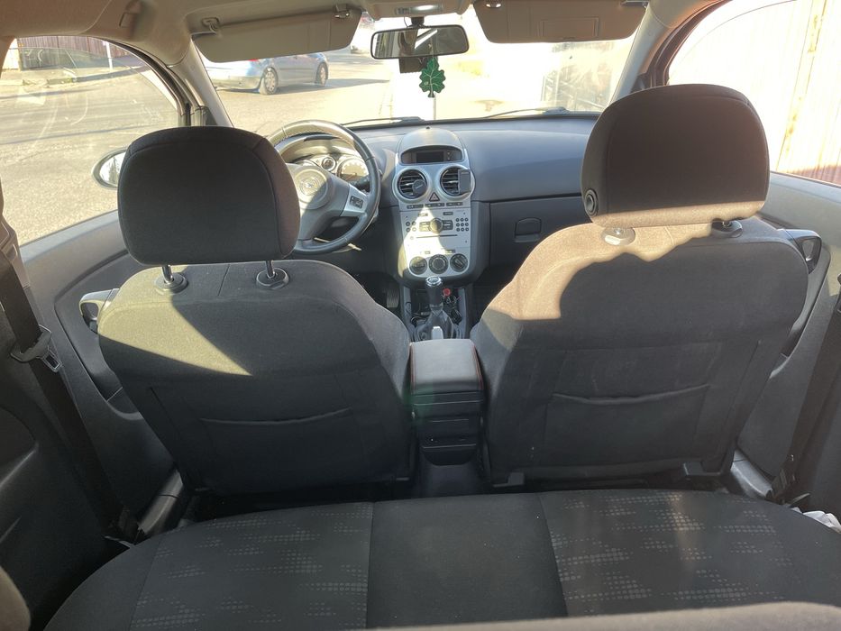 Opel corsa d 2012 , 1.4 benzina 100hp