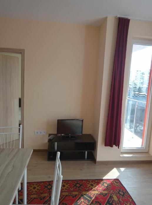 Дава се под наем Двустаен апартамент в София, Люлин 9 - 55 кв.м за 450 € - Снимка #2