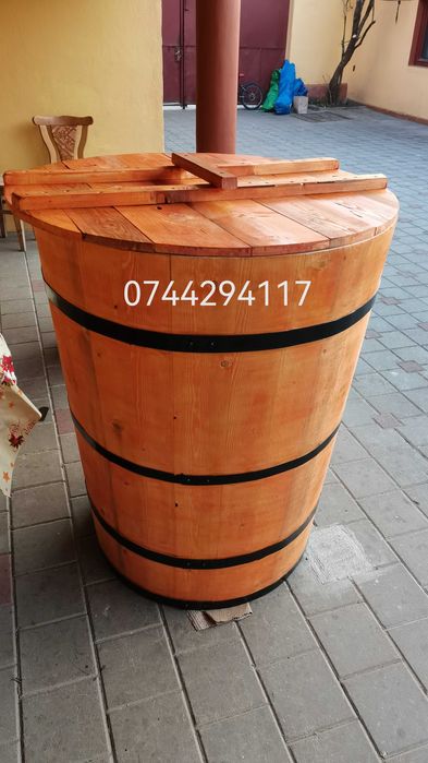 Butoaie din lemn diferite mărimi