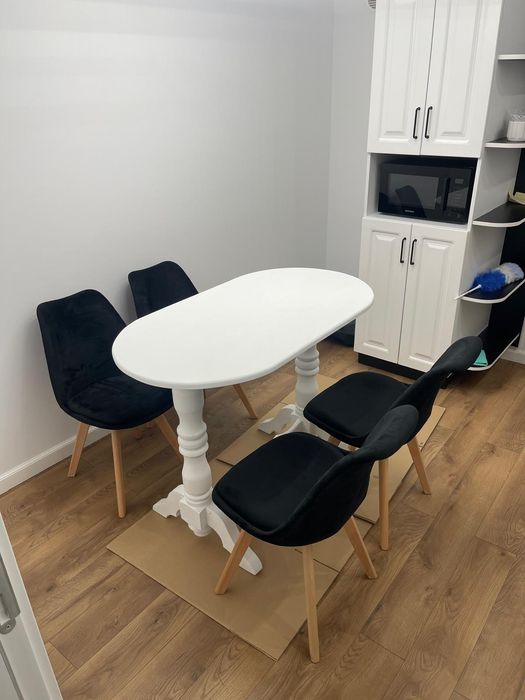 Montaj mobila, transport și restaurare mobilier lemn masiv