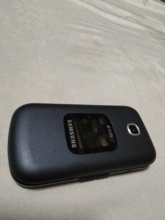 Samsung Gusto 3 telefon sotiladi