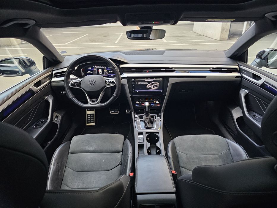 VW Arteon 2.0TDI 200HP 2022 4x4/Panorama/Heeadup/Печка/IQLight