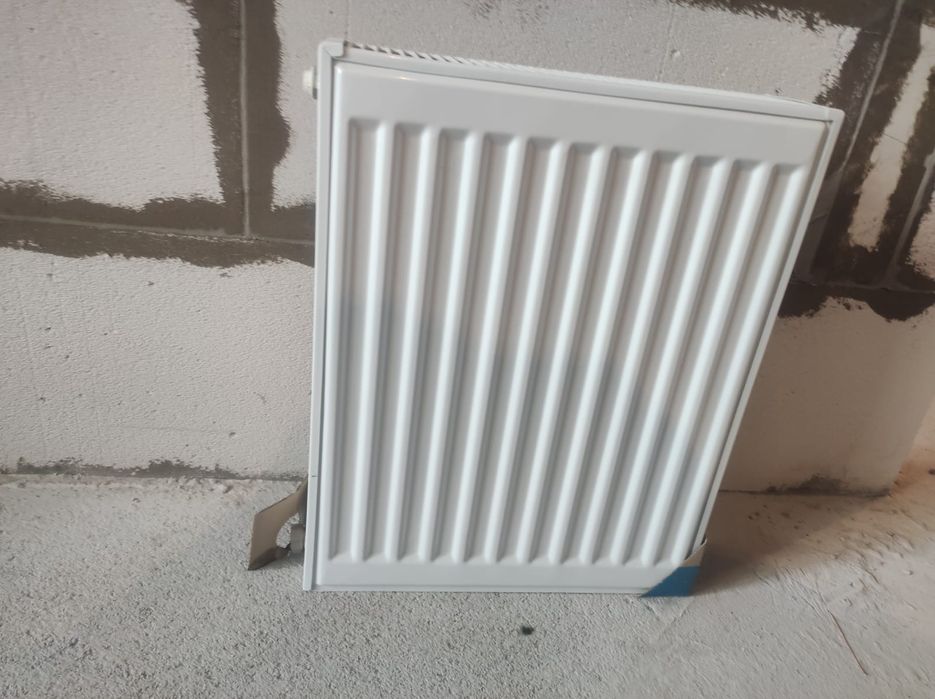 Батарей отопление, панельные крепление настенные