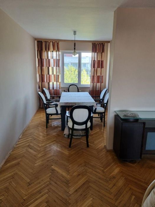 Дава се под наем Тристаен апартамент в София, Гео Милев - 75 кв.м за 749 € - Снимка #1