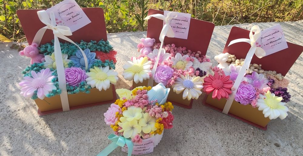 Букети от соев восък