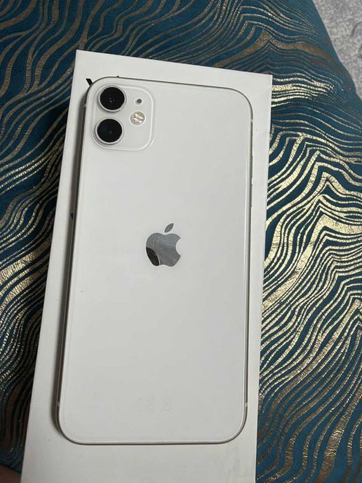 iPhone (айфон) 11 телефон