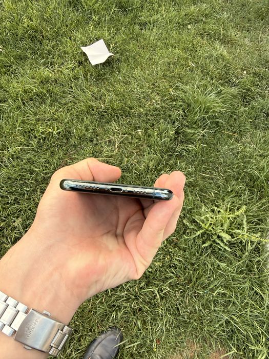 Iphone 11 Pro Max (64) ideal holatda umuman aybi yoq Face ishlidi