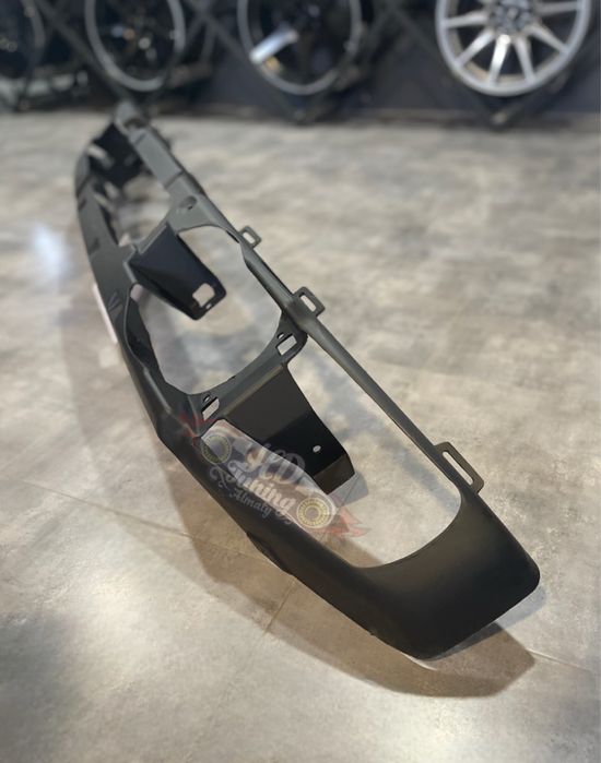 Усилитель бампера Hummer H3