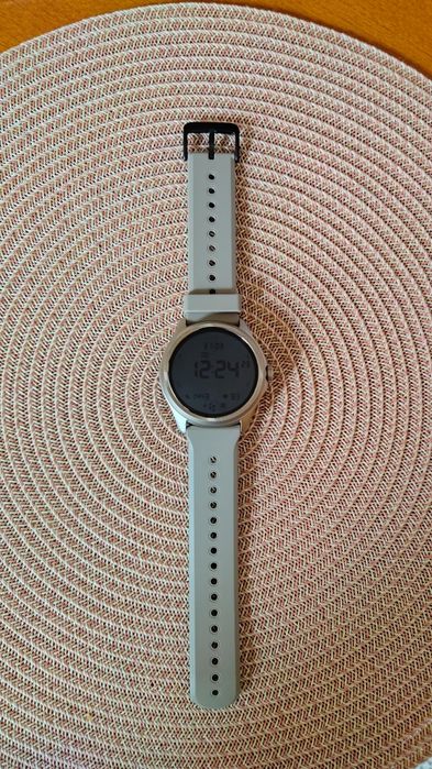 Продавам Mobvoi TicWatch Pro 5