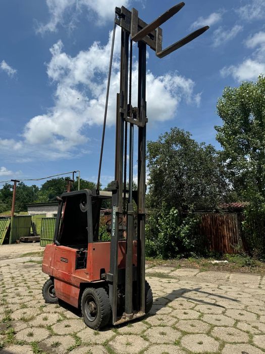 Vand stivuitor dizel