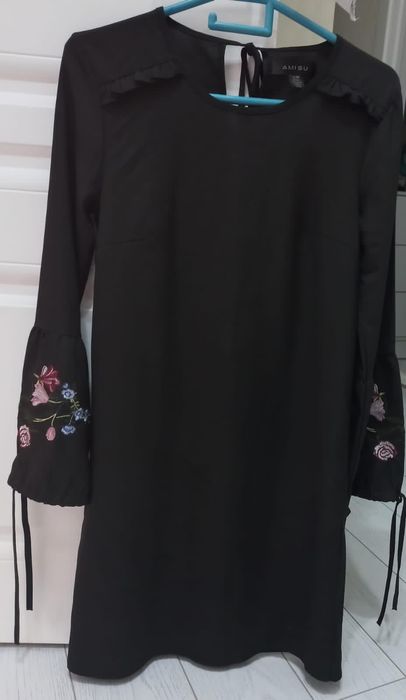 Срочно продам платья