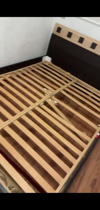 Кровать двуспальная