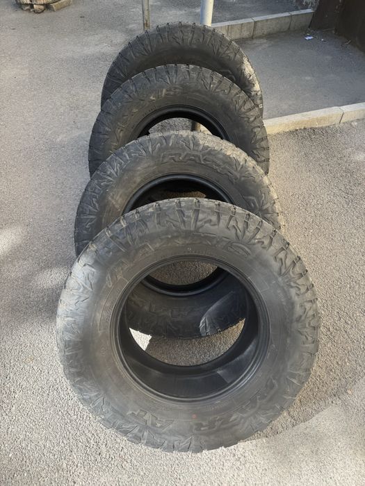Шины Maxxis Razr AT