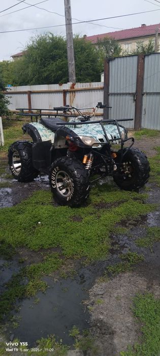 Квадроцикл на ходу 9.л.с