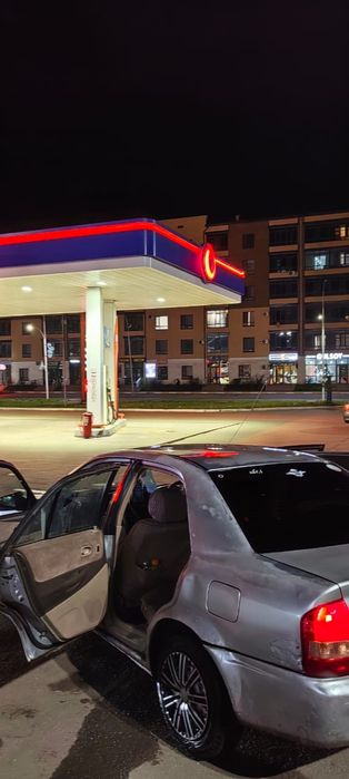 Продам Мазду 2002 год