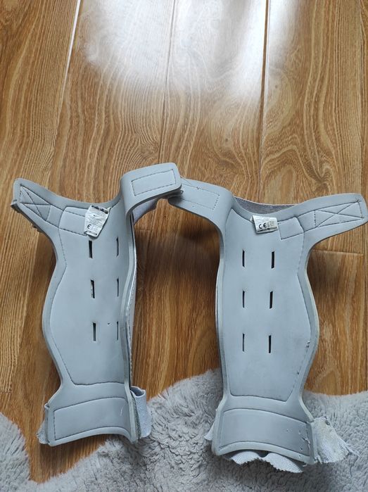 Apărători Nike T90