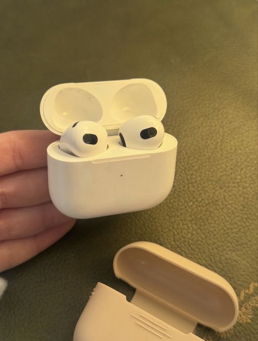 Apple AirPods 3-го поколения