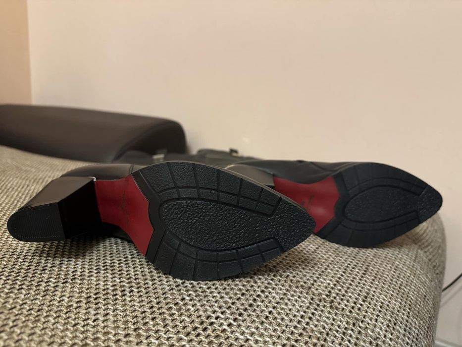 Alessa Charlotte Ботуши с подвижен синджир