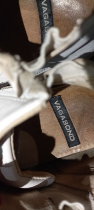 Кроссовки кожаные, белые