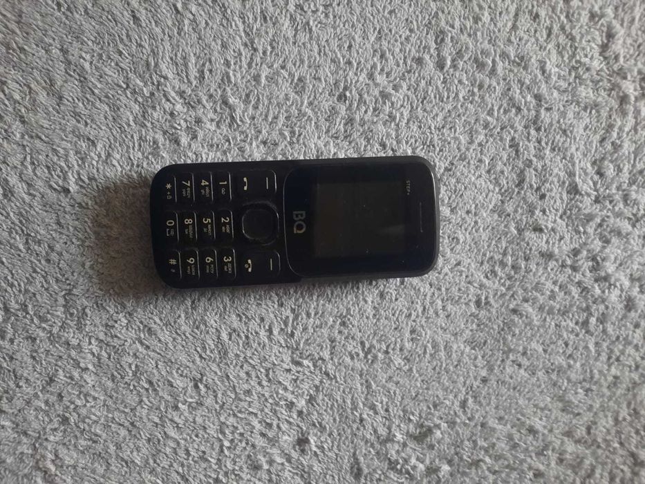 Продам кнопочный телефон