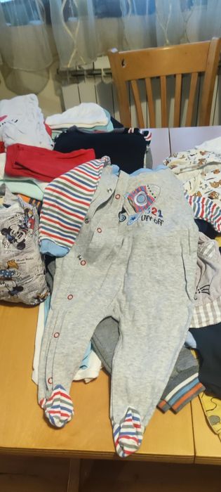 Подарявам дрешки за момче, 0-12м