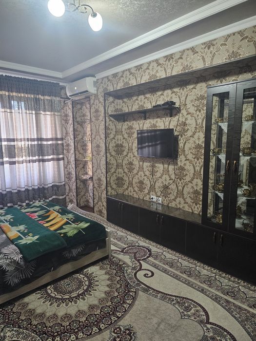 Аренда 2.хонали  метро беруний оилага берилади