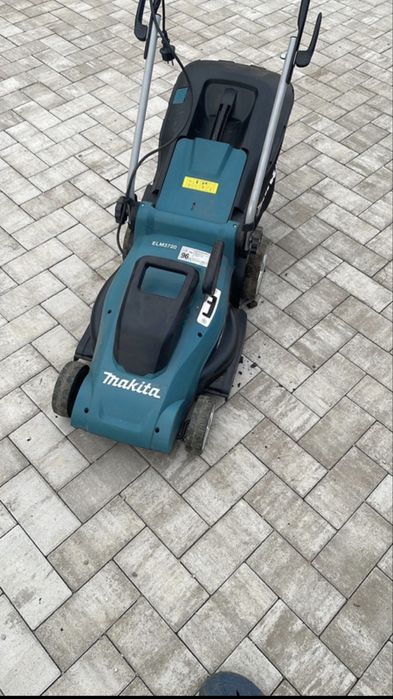 Masina de tuns iarba, electrica Makita 3720