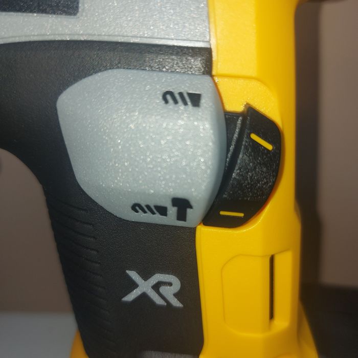 Акумулаторен перфоратор Dewalt DCH172N