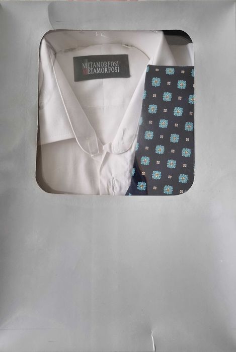 Vand 4 camasi+cravata barbat marime 39 sau M-L, noi cu eticheta