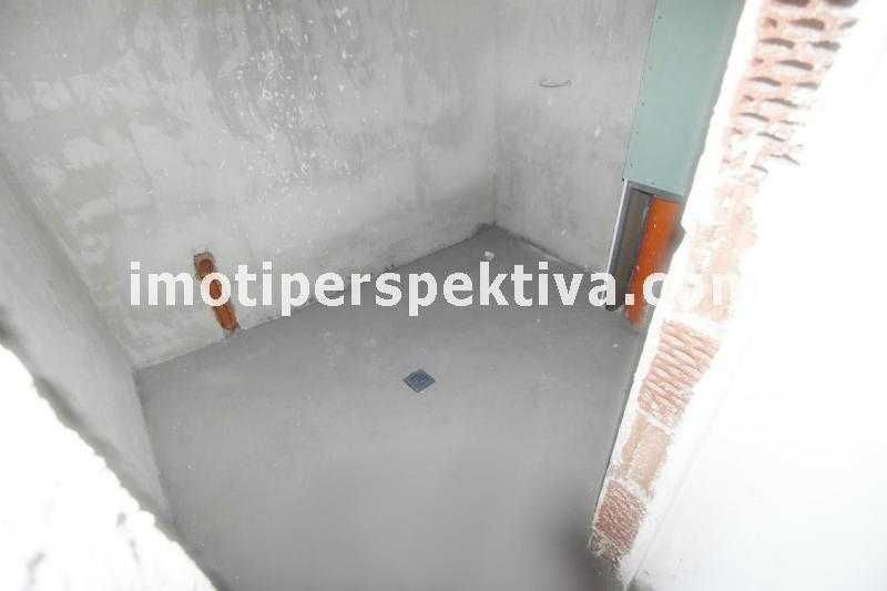 Продава се Тристаен апартамент в Пловдив, Кючук Париж - 101 кв.м за 1387 €/кв.м - Снимка #9