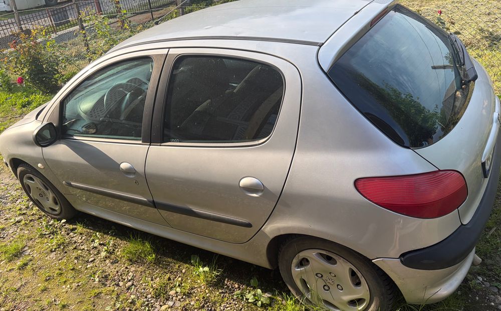 Vând Peugeot 206