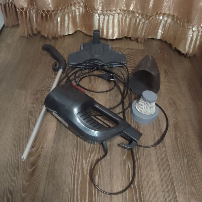 Продается пылесос для сухой уборки