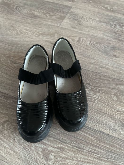 Туфли новые девочковые