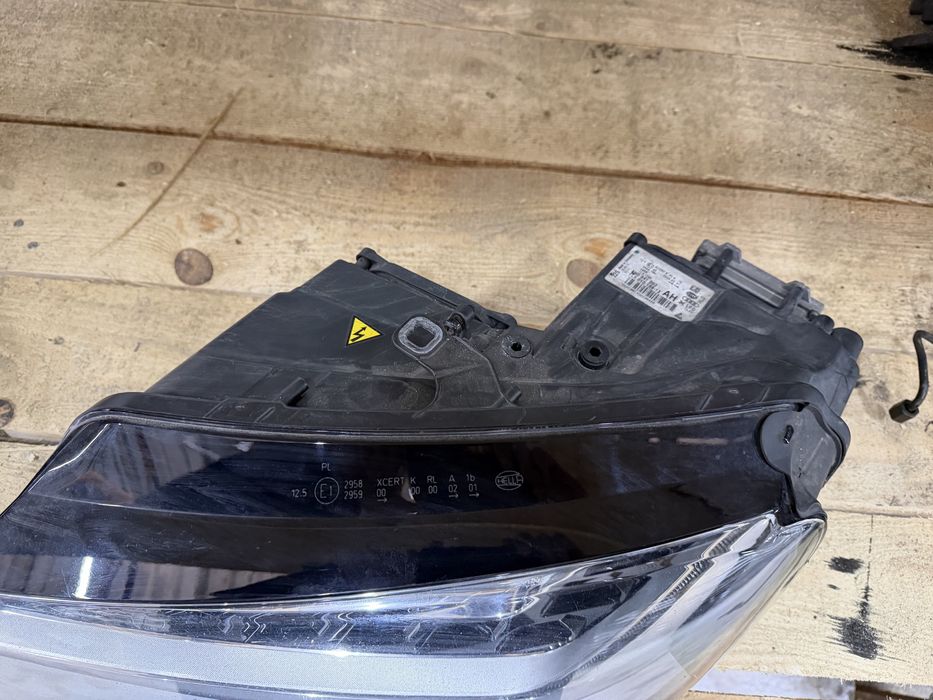 Фарове full led за Audi A8 D4 4h, Ауди  Фаровете са напълно оборудвани и се продават комплект.