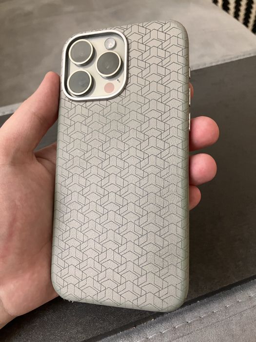 Продам iPhone 15 Pro Max 256GB Natural Titanium