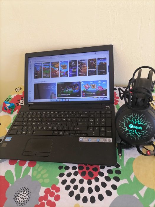 Oferta! Laptop la pret de tableta! 300 de lei cu incarcator