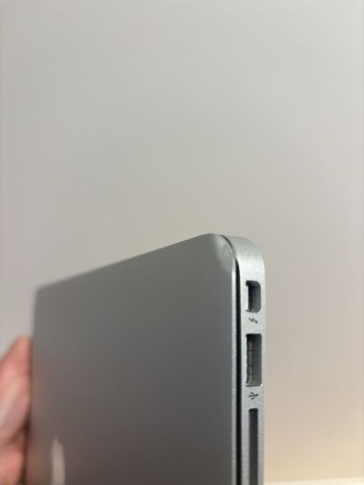 MacBook Air 13” Mid 2013, 4GB RAM, SSD 256 GB