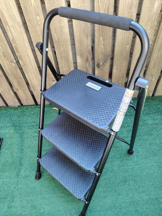 Scara taburet 3 trepte