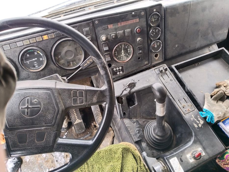 Продам тягач МАЗ
